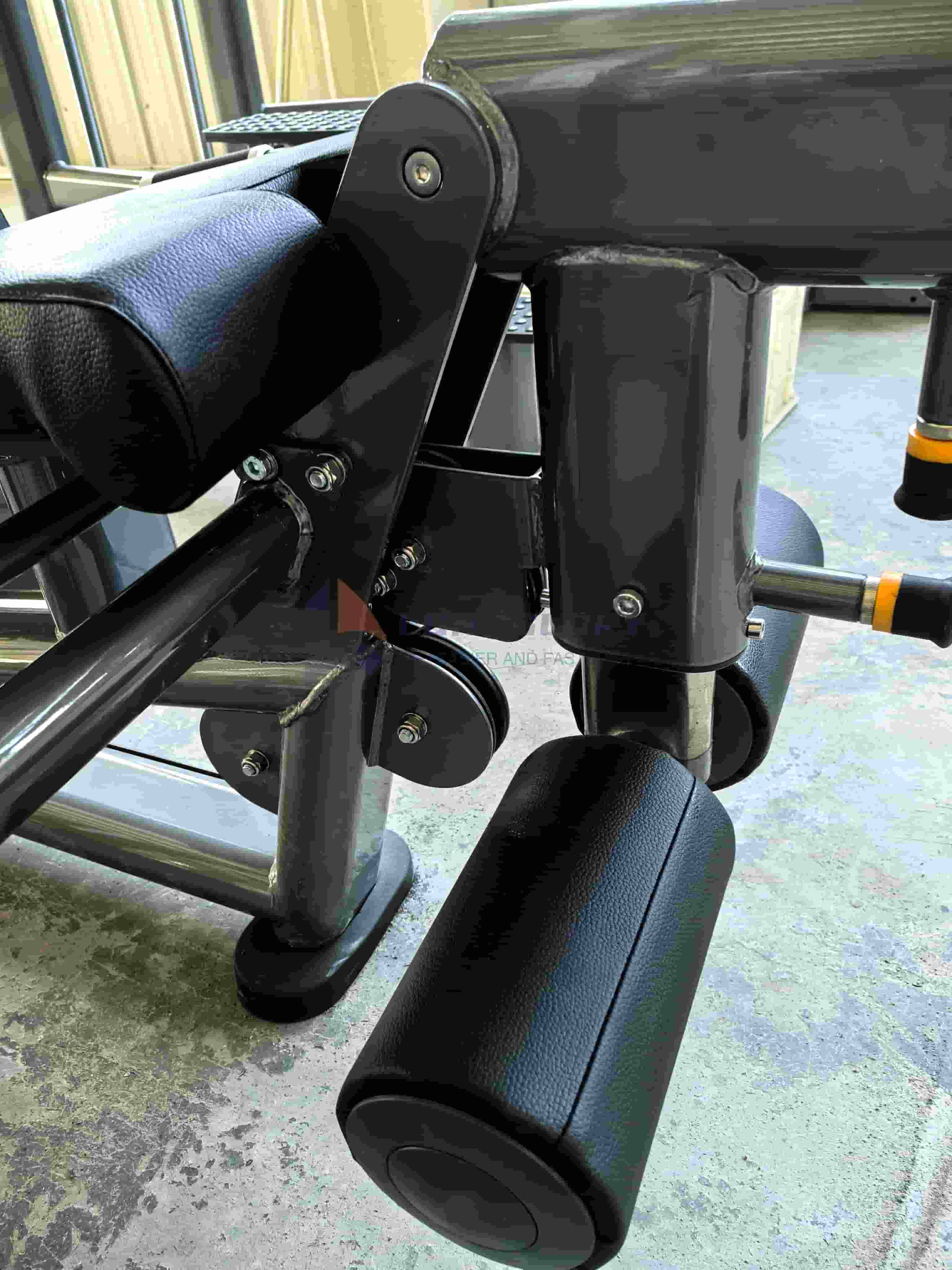 Combo Leg Extension Leg Curl