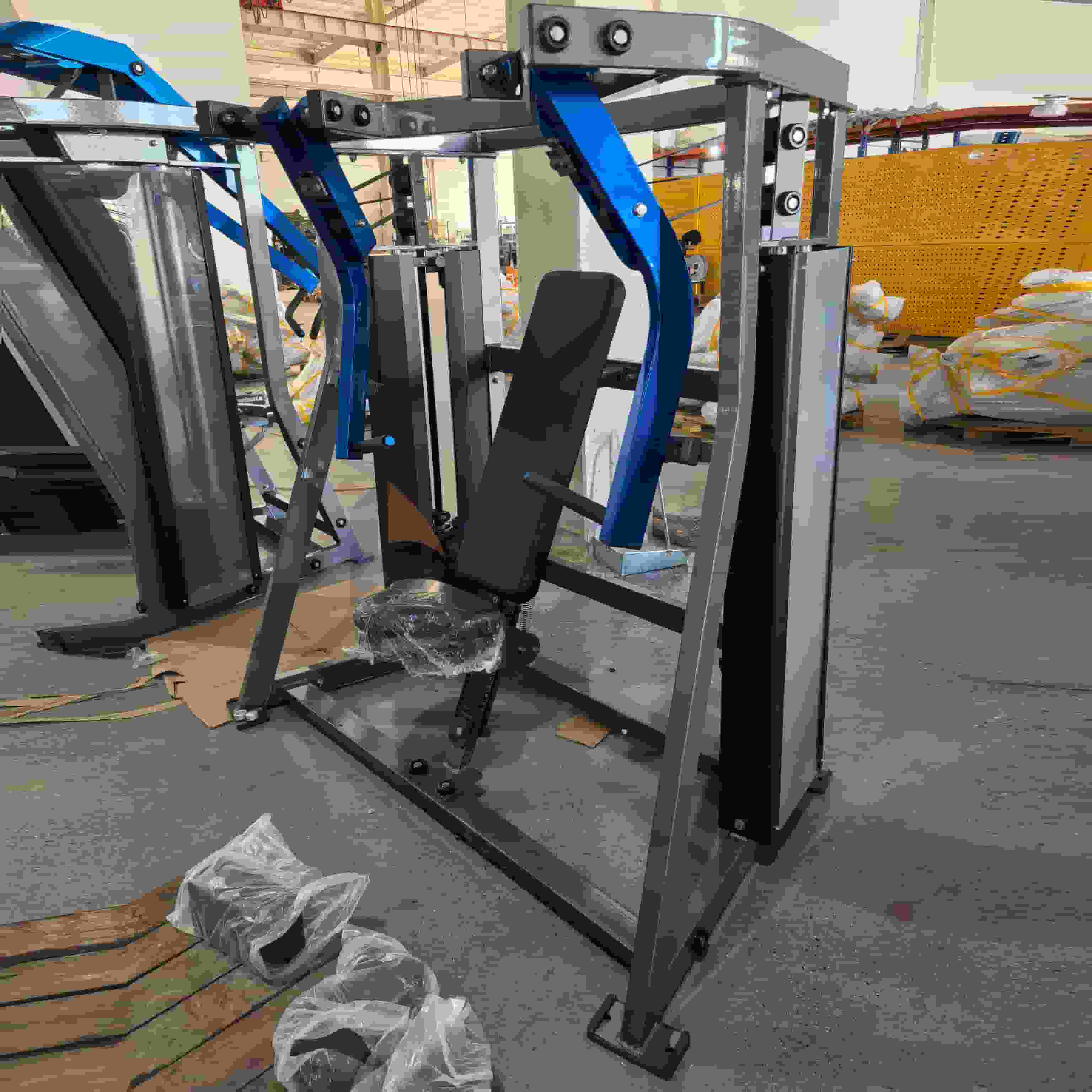 Wyciskanie klatki piersiowej z obciążeniem pinowym